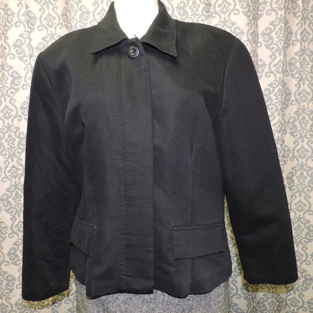 Casual corner blazer